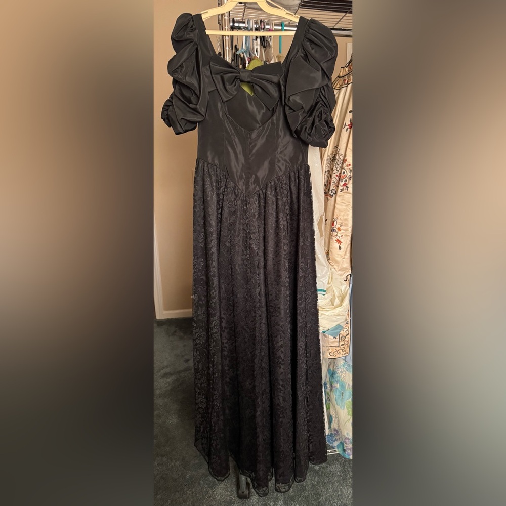 80’s black dress